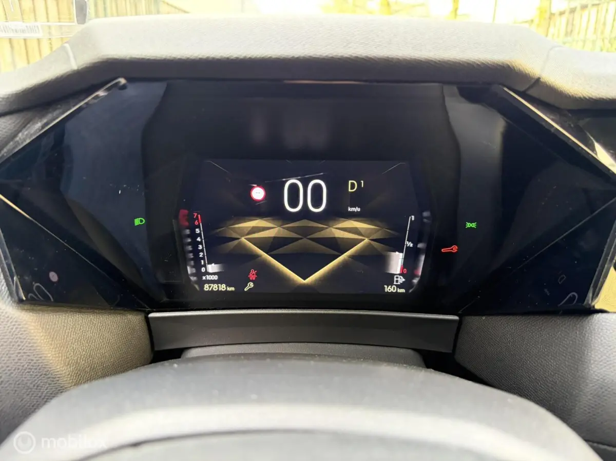automaat 131 PK Bastille+ FM nav / carplay / keyless / LED