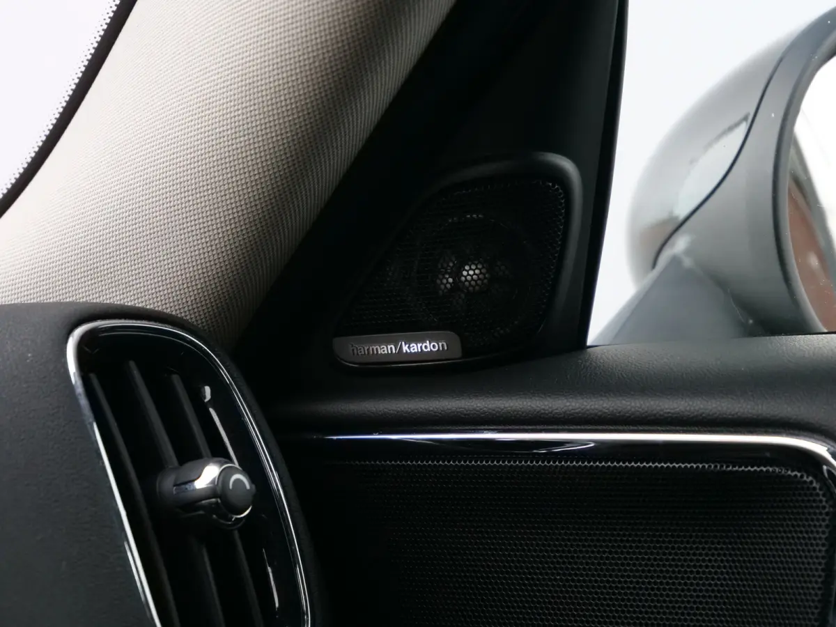Mini 2.0 192pk Cooper S ALL4 Chili Automaat Camera / Head-Up / Leer / Navigatie