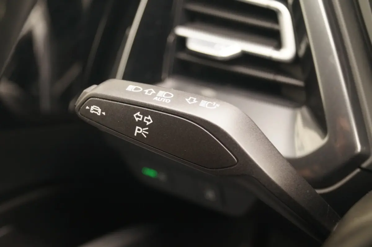 40 S-Line Edition 77kWh -SOH95%-PANO-ECC-NAVI-PDC-