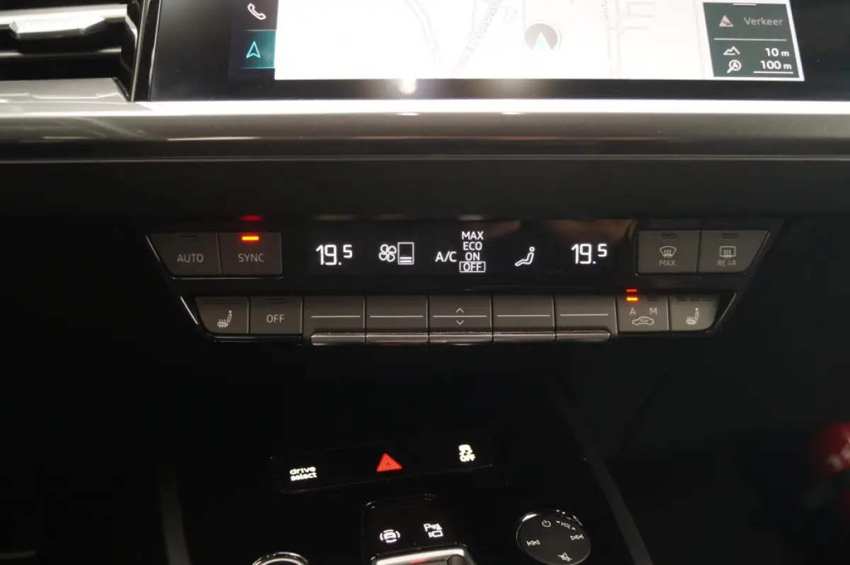 40 S-Line Edition 77kWh -SOH95%-PANO-ECC-NAVI-PDC-