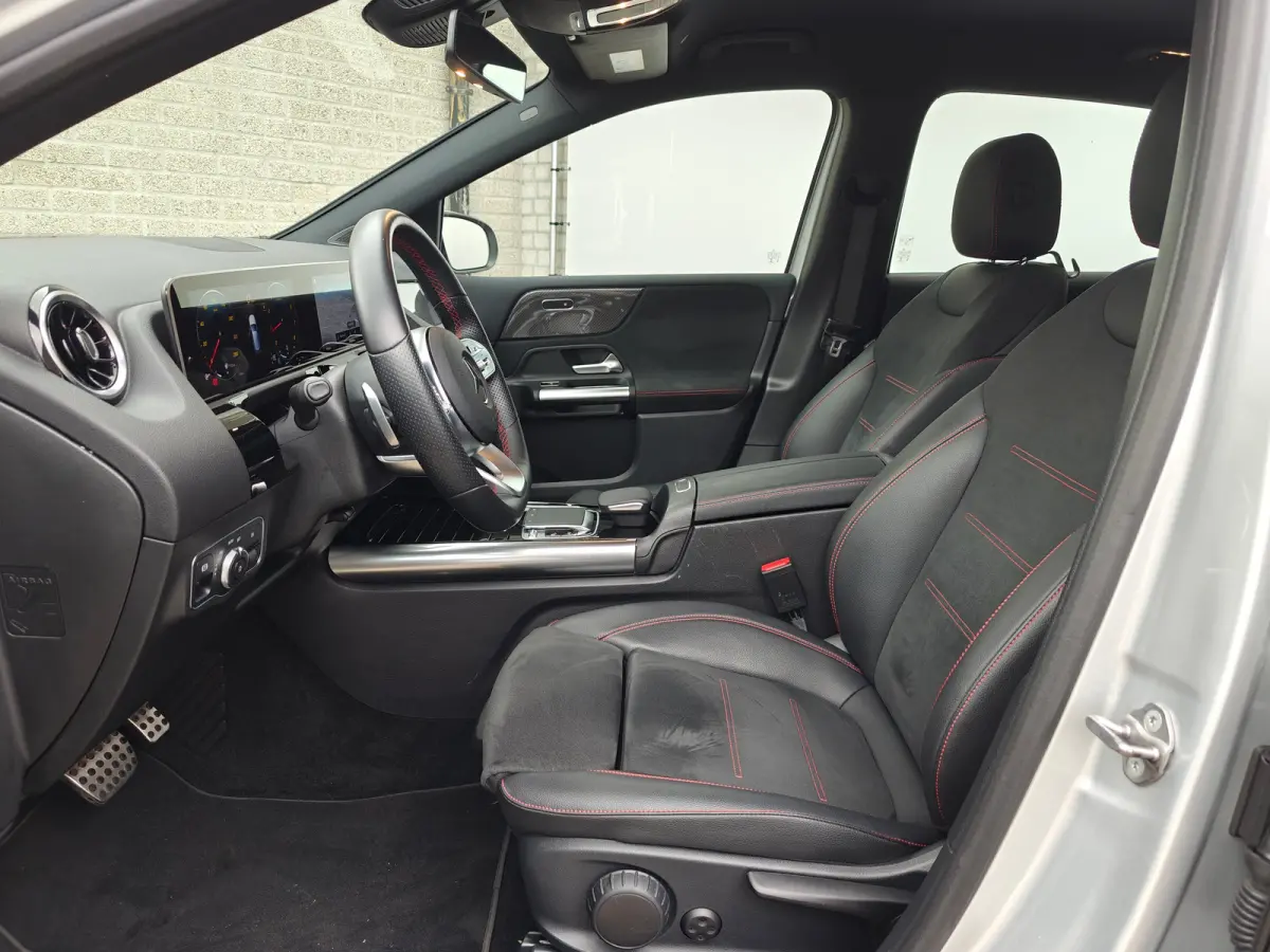 180 Business Solution AMG | AMG | Camera achter | Carplay | Navigatie | Verwarmbare stoelen voor | AMG-styling | Achterbank in delen neerklapbaar | Achteruitrijcamera