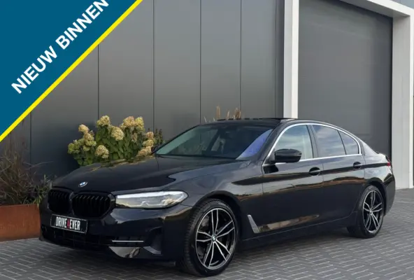 520i High Exe m2021 FULL SCHUIFDAK NAVI CAMERA SPORTVELGEN