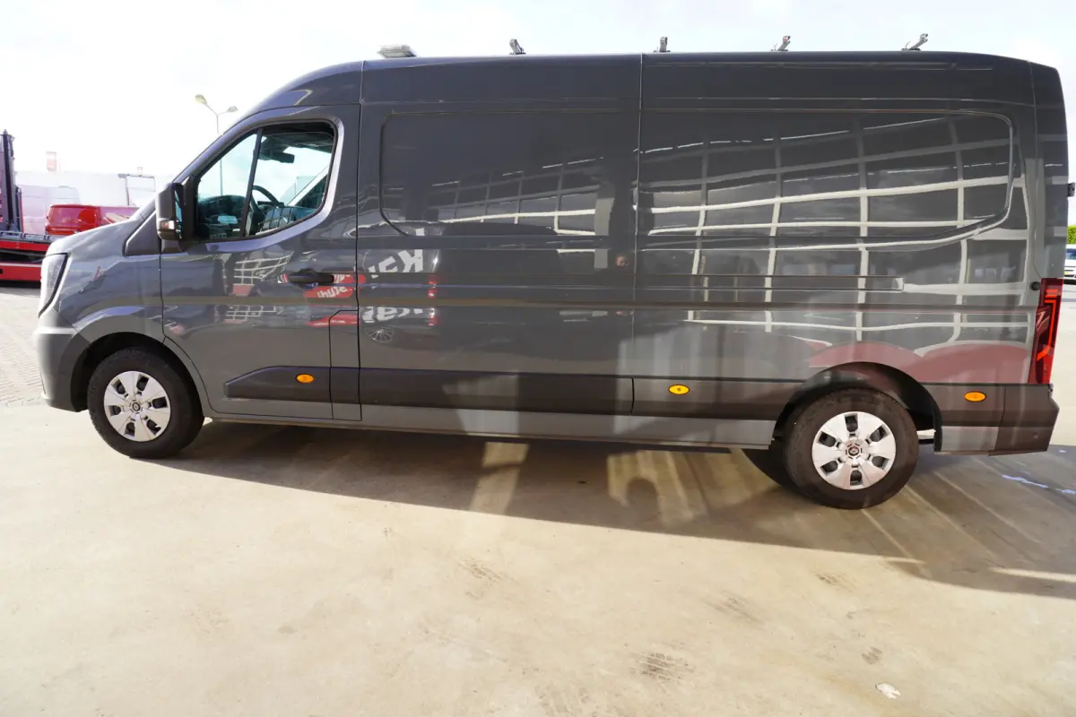 T35 2.0 dCi 170PK L3H2 Extra Laadruimte inrichting Nr. V110 | Airco | Cruise | Camera | Navi |  Oprijschans | Flitsbalk