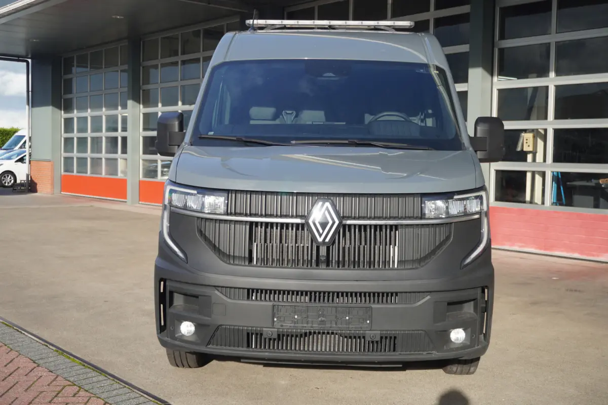 T35 2.0 dCi 170PK L3H2 Extra Laadruimte inrichting Nr. V110 | Airco | Cruise | Camera | Navi |  Oprijschans | Flitsbalk
