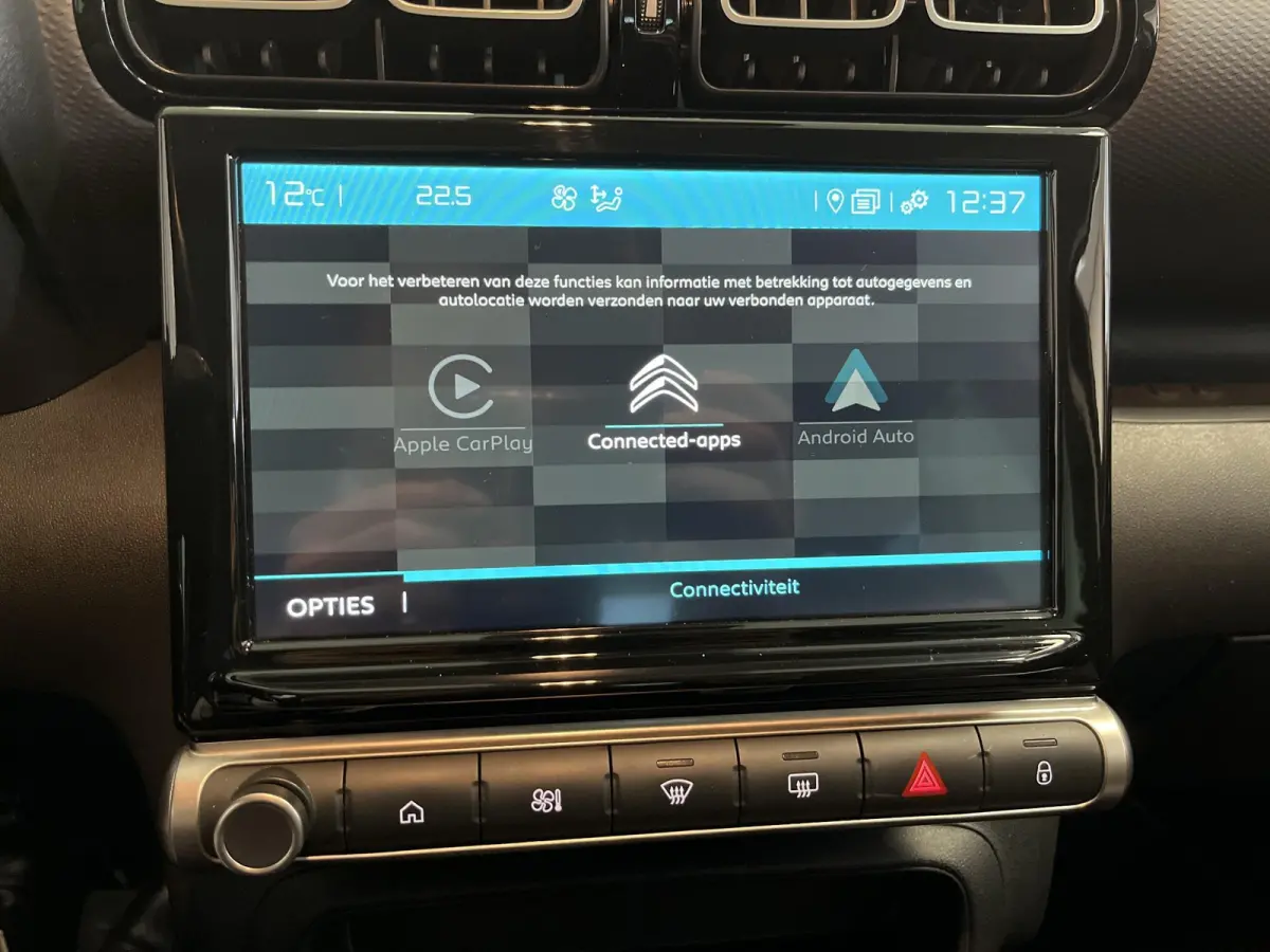 1.2 PureTech Feel | Nav | Apple Carplay/Android Auto | Parkeersensor achter |