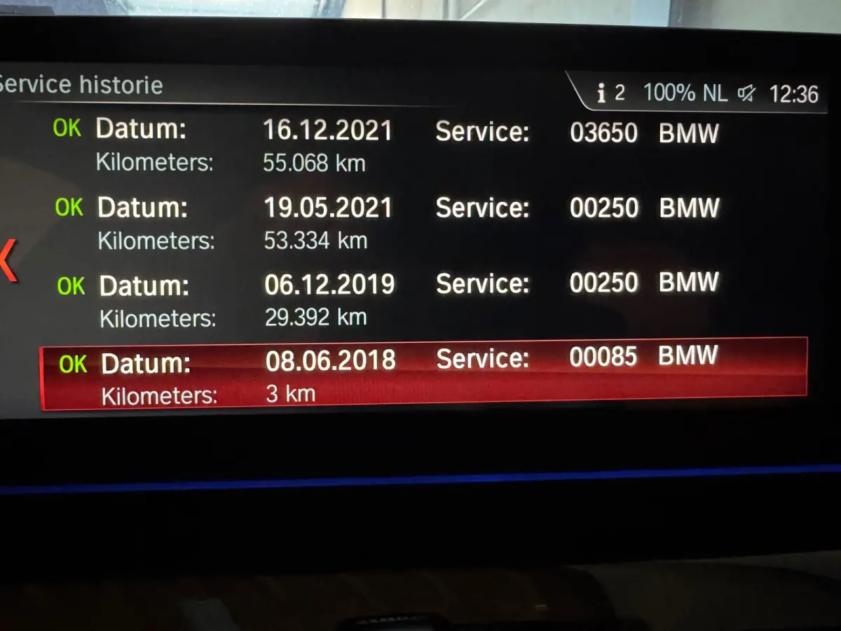 M550i xDrive High Executive Massage-Head Up