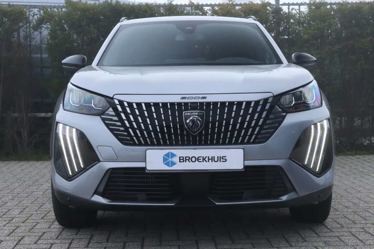 Hybrid 145 Allure | Adaptieve Cruise | 360 Camera | Navigatie | Carplay | Climate | Keyless | 17 Inch | Dodehoekbewaking