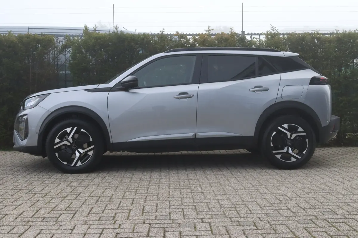 Hybrid 145 Allure | Adaptieve Cruise | 360 Camera | Navigatie | Carplay | Climate | Keyless | 17 Inch | Dodehoekbewaking