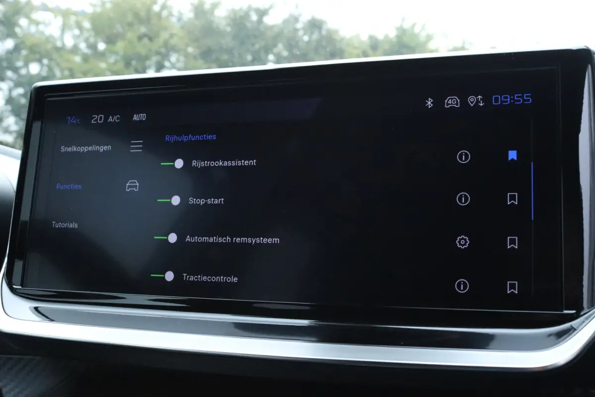 Hybrid 145 Allure | Adaptieve Cruise | 360 Camera | Navigatie | Carplay | Climate | Keyless | 17 Inch | Dodehoekbewaking