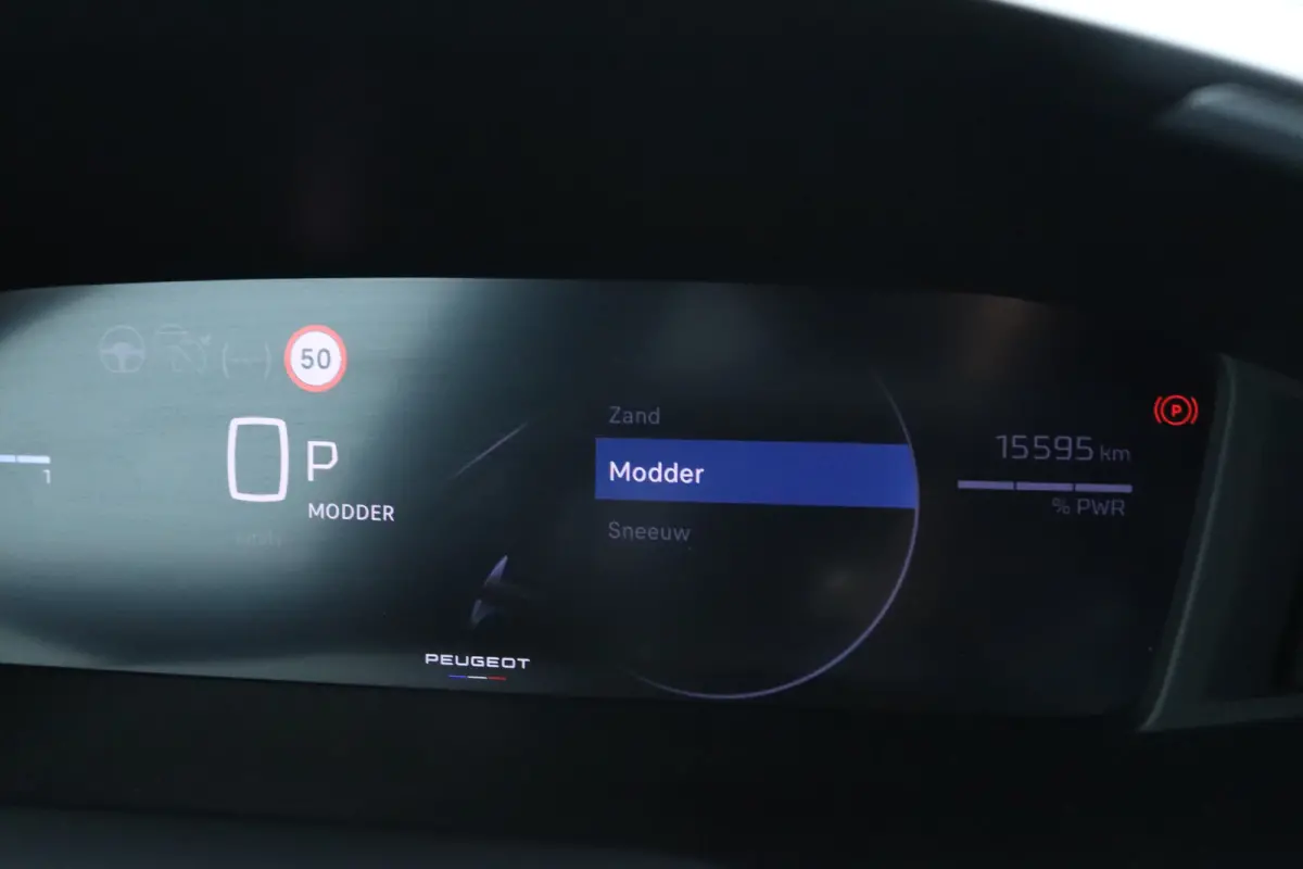 Hybrid 145 Allure | Adaptieve Cruise | 360 Camera | Navigatie | Carplay | Climate | Keyless | 17 Inch | Dodehoekbewaking