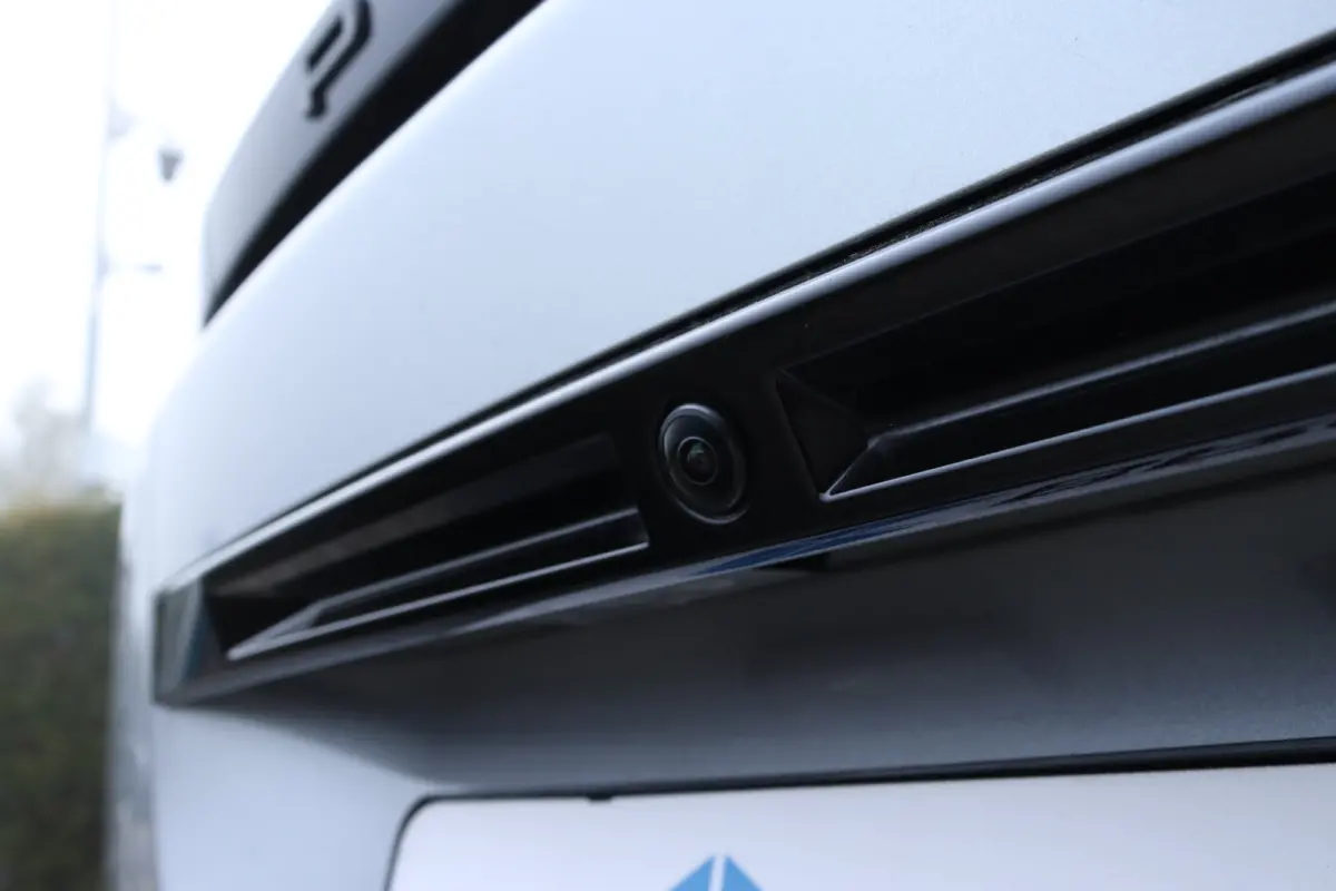 Hybrid 145 Allure | Adaptieve Cruise | 360 Camera | Navigatie | Carplay | Climate | Keyless | 17 Inch | Dodehoekbewaking