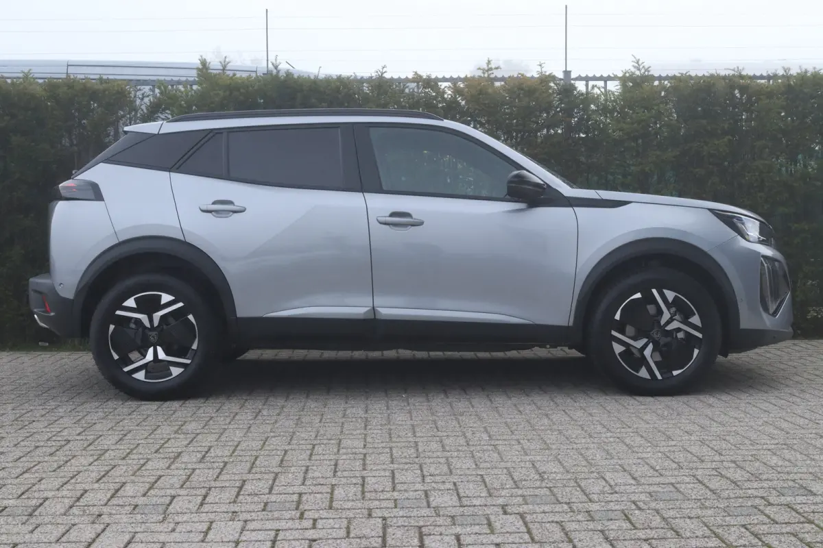 Hybrid 145 Allure | Adaptieve Cruise | 360 Camera | Navigatie | Carplay | Climate | Keyless | 17 Inch | Dodehoekbewaking