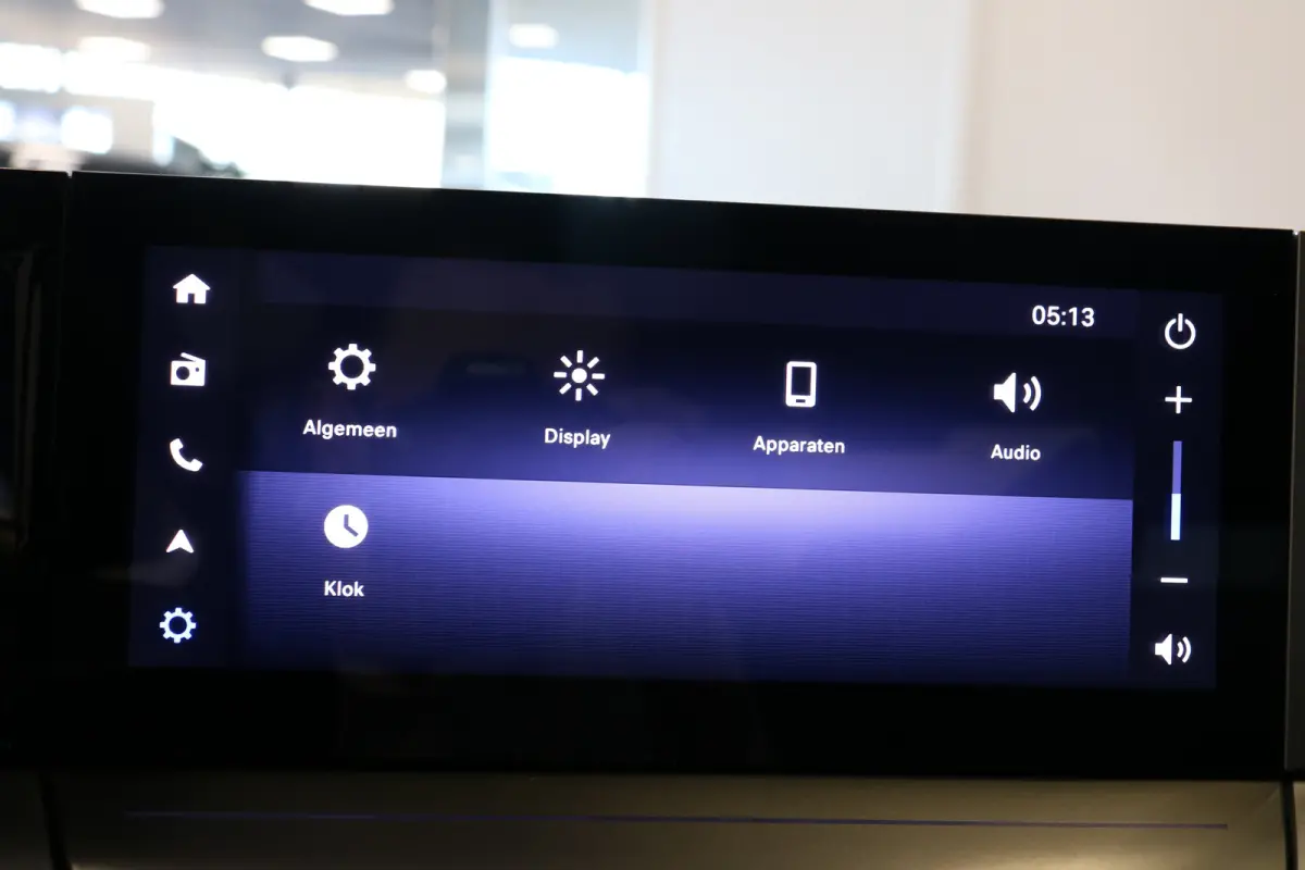 GS 44 kWh | Navi | Verw. stoelen en stuur | Camera | LMV 17" | Aplle carplay | DAB | AGR-stoelen | LED koplampen |