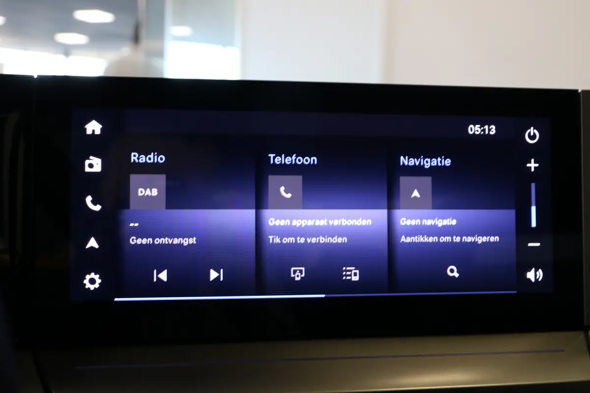 GS 44 kWh | Navi | Verw. stoelen en stuur | Camera | LMV 17" | Aplle carplay | DAB | AGR-stoelen | LED koplampen |