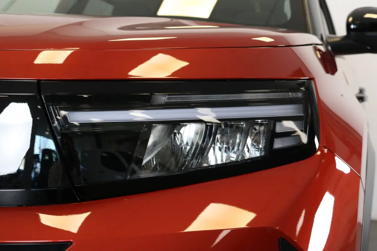 GS 44 kWh | Navi | Verw. stoelen en stuur | Camera | LMV 17" | Aplle carplay | DAB | AGR-stoelen | LED koplampen |