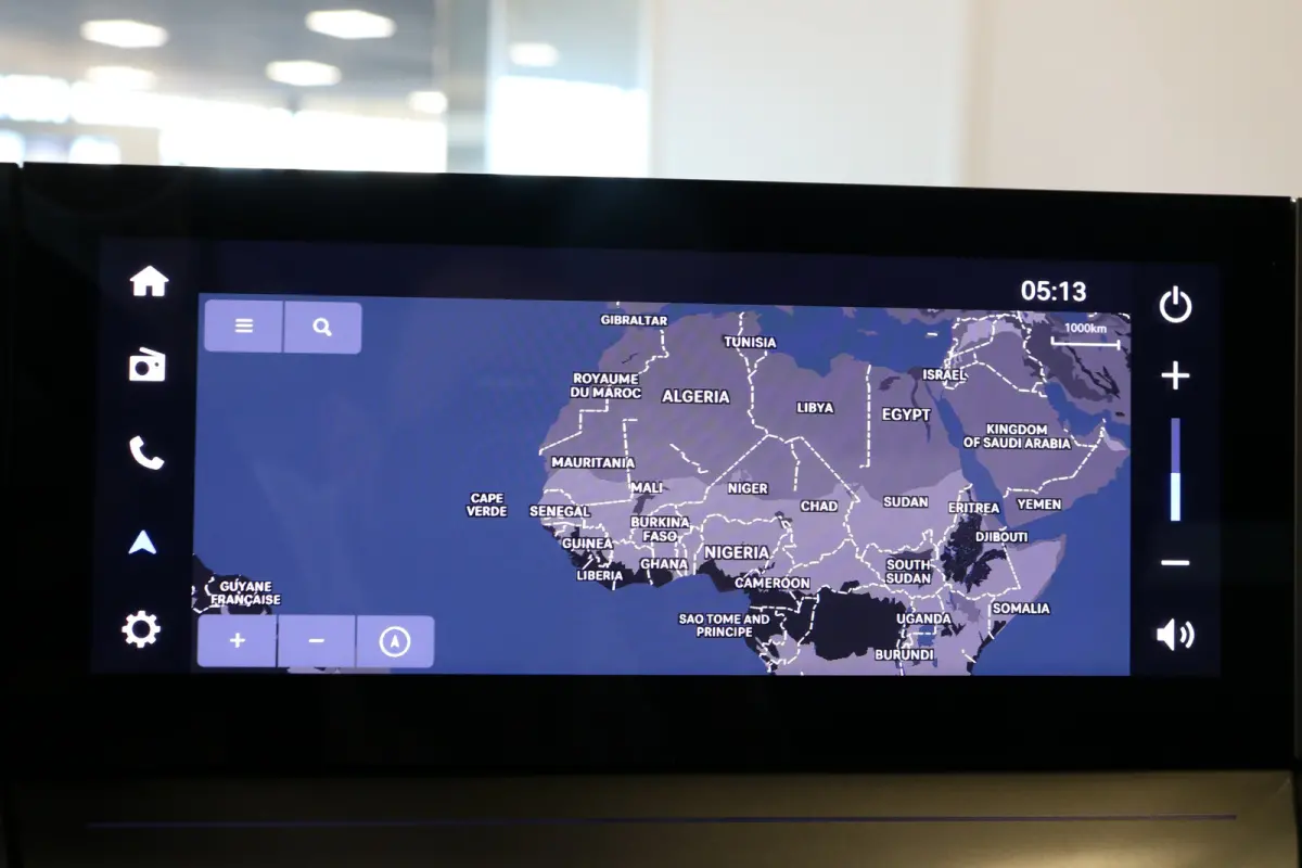 GS 44 kWh | Navi | Verw. stoelen en stuur | Camera | LMV 17" | Aplle carplay | DAB | AGR-stoelen | LED koplampen |