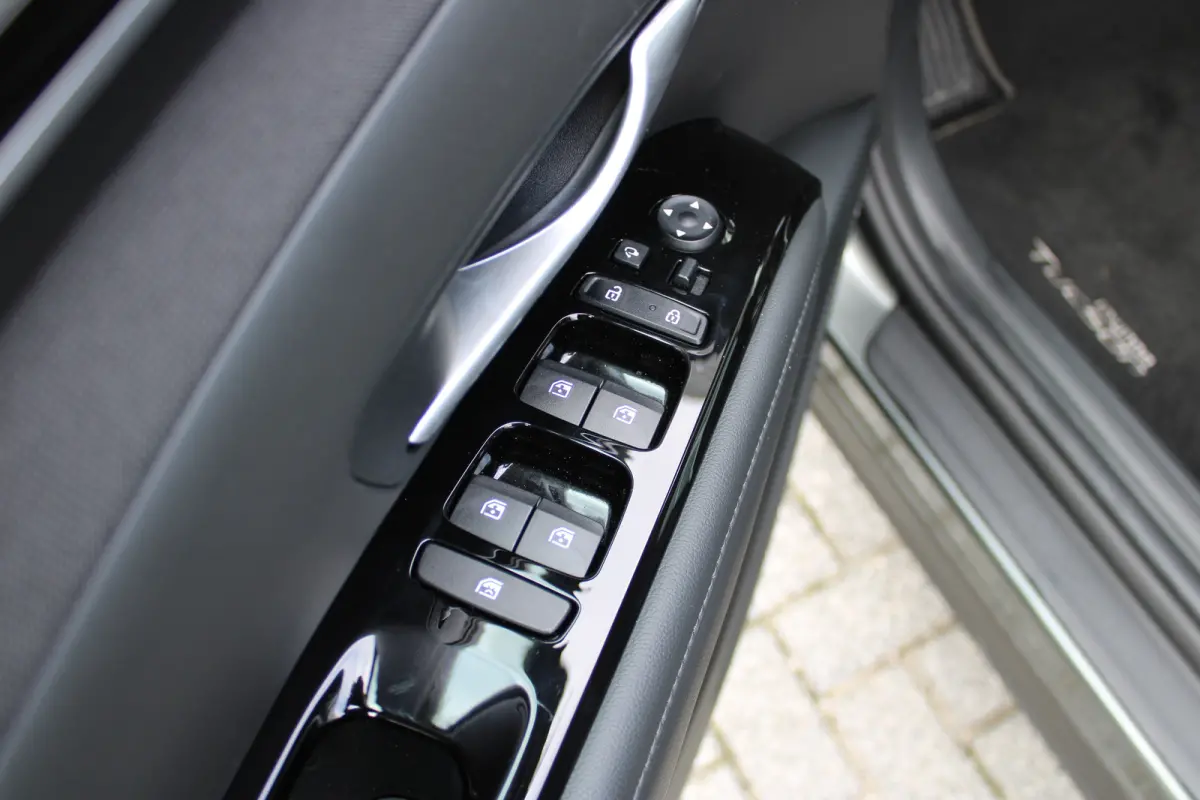 1.6 T-GDI PHEV Comfort Smart 4WD | Adaptive Cruise Control | Lane Assist | Elektrisch bedienbare achterklep | | 11 kW lader | Achterbank in delen neerklapbaar | Achteruitrijcamera