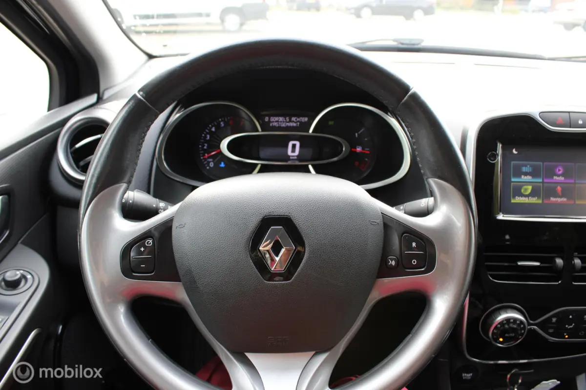 0.9 TCe Limited, Trekhaak, Clima, Pdc achter, Cruise control, Navi,