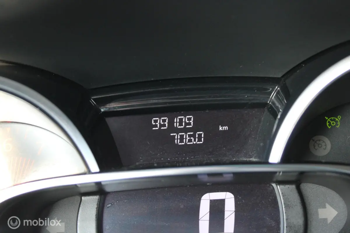 0.9 TCe Limited, Trekhaak, Clima, Pdc achter, Cruise control, Navi,