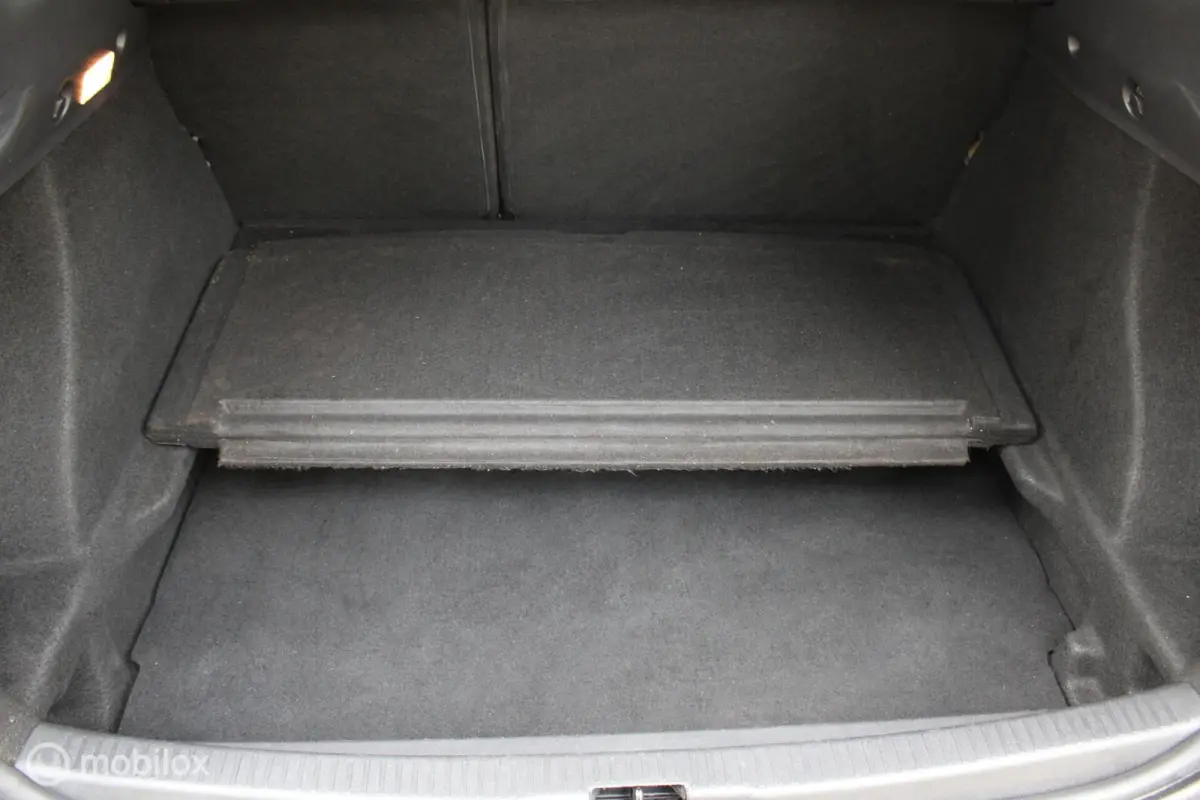 0.9 TCe Limited, Trekhaak, Clima, Pdc achter, Cruise control, Navi,
