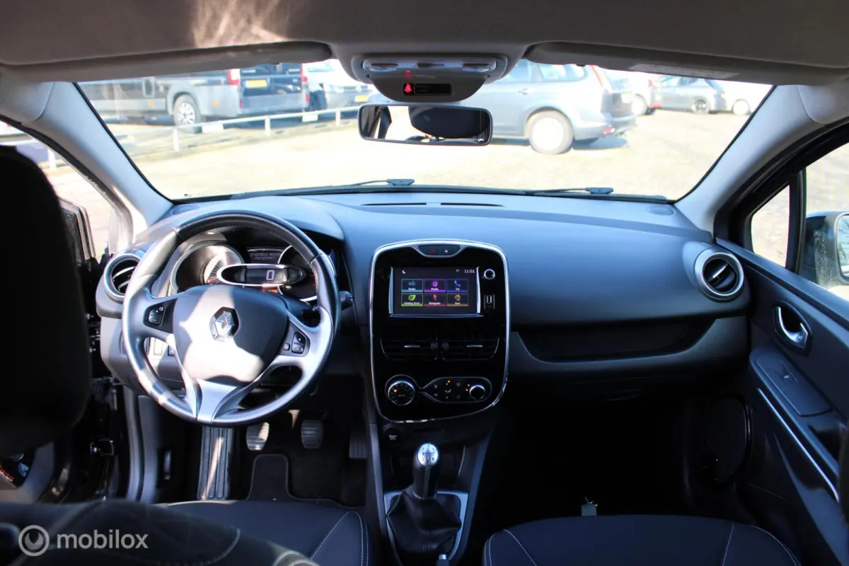 0.9 TCe Limited, Trekhaak, Clima, Pdc achter, Cruise control, Navi,
