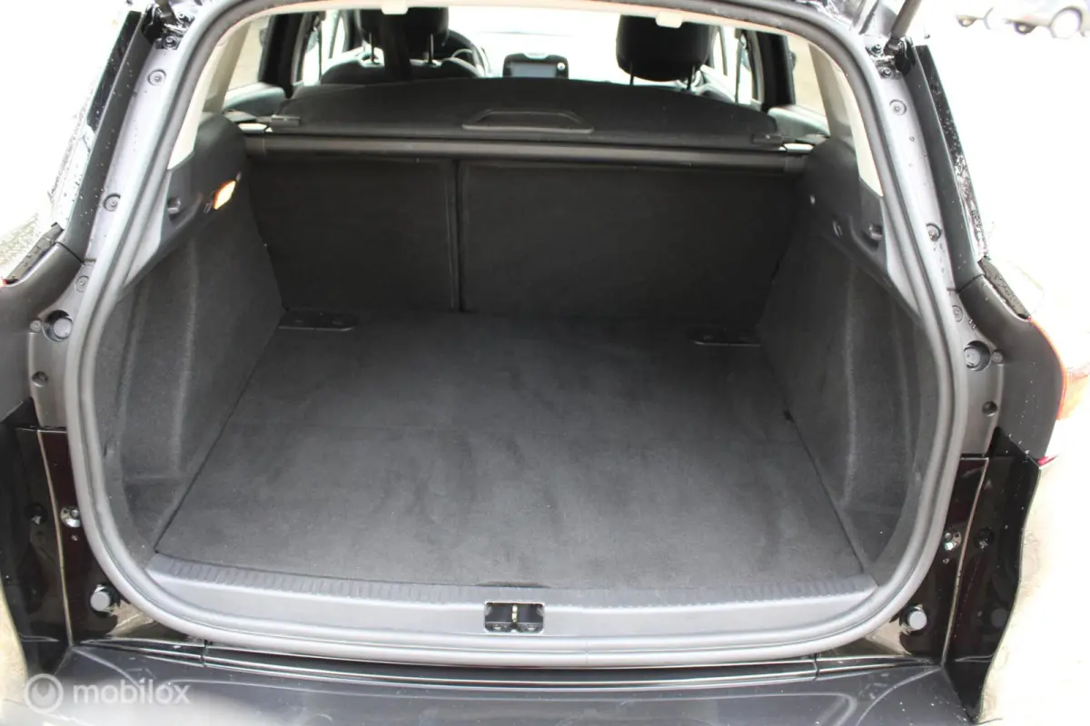 0.9 TCe Limited, Trekhaak, Clima, Pdc achter, Cruise control, Navi,