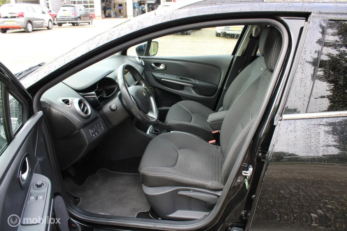 0.9 TCe Limited, Trekhaak, Clima, Pdc achter, Cruise control, Navi,