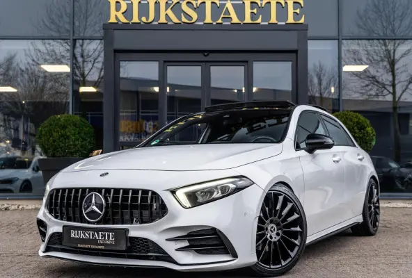 A200 AMG|PANO|CAMERA|18'|CARPLAY|SFEERVER.