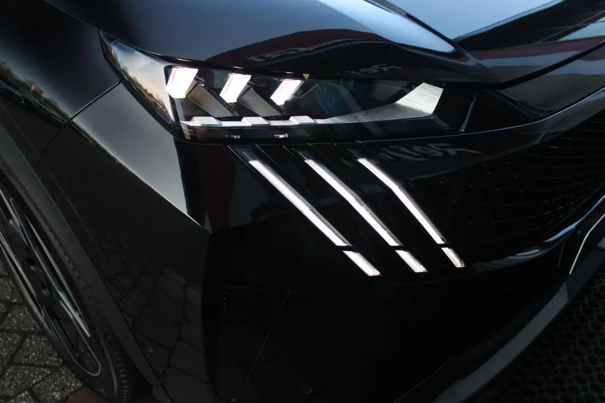 1.6 plug-in Hybrid 195 GT **NIEUW** | NAPPA LEDEREN BEKLEDING DONKERGRIJS | PANORAMISCH SCHUIF/KANTEL DAK | FOCAL AUDIO SYSTEM | TREKHAAK MET AFNEEMBARE KOGEL | ELEKTRISCH BEDIENBARE VOORSTO