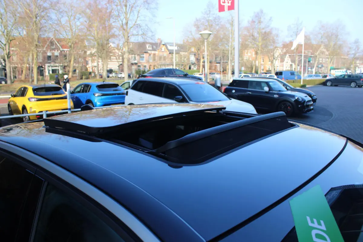 1.6 plug-in Hybrid 195 GT **NIEUW** | NAPPA LEDEREN BEKLEDING DONKERGRIJS | PANORAMISCH SCHUIF/KANTEL DAK | FOCAL AUDIO SYSTEM | TREKHAAK MET AFNEEMBARE KOGEL | ELEKTRISCH BEDIENBARE VOORSTO