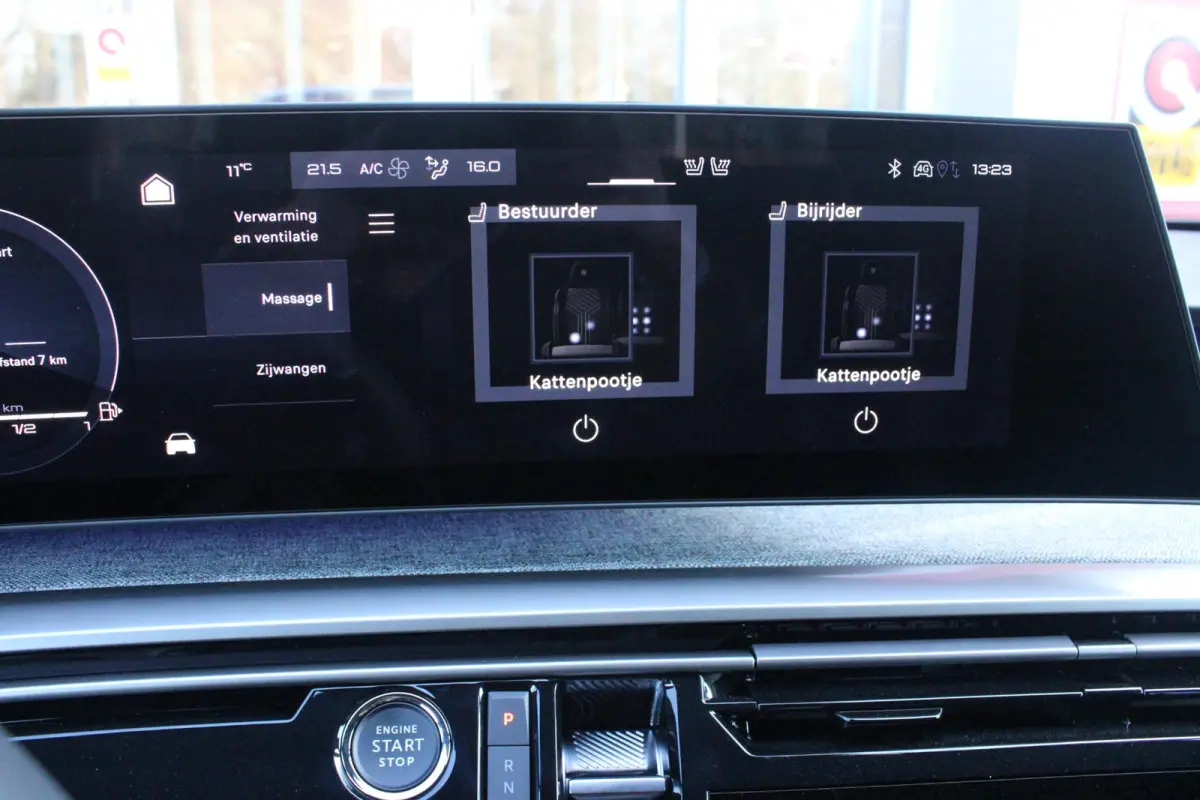 1.6 plug-in Hybrid 195 GT **NIEUW** | NAPPA LEDEREN BEKLEDING DONKERGRIJS | PANORAMISCH SCHUIF/KANTEL DAK | FOCAL AUDIO SYSTEM | TREKHAAK MET AFNEEMBARE KOGEL | ELEKTRISCH BEDIENBARE VOORSTO