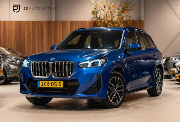 SDrive18i M-Pakket, Facelift, Wide Screen, Apple Carplay, Android Auto, Voll Led, Ambiënte Light, Camera, Cruise, Clima