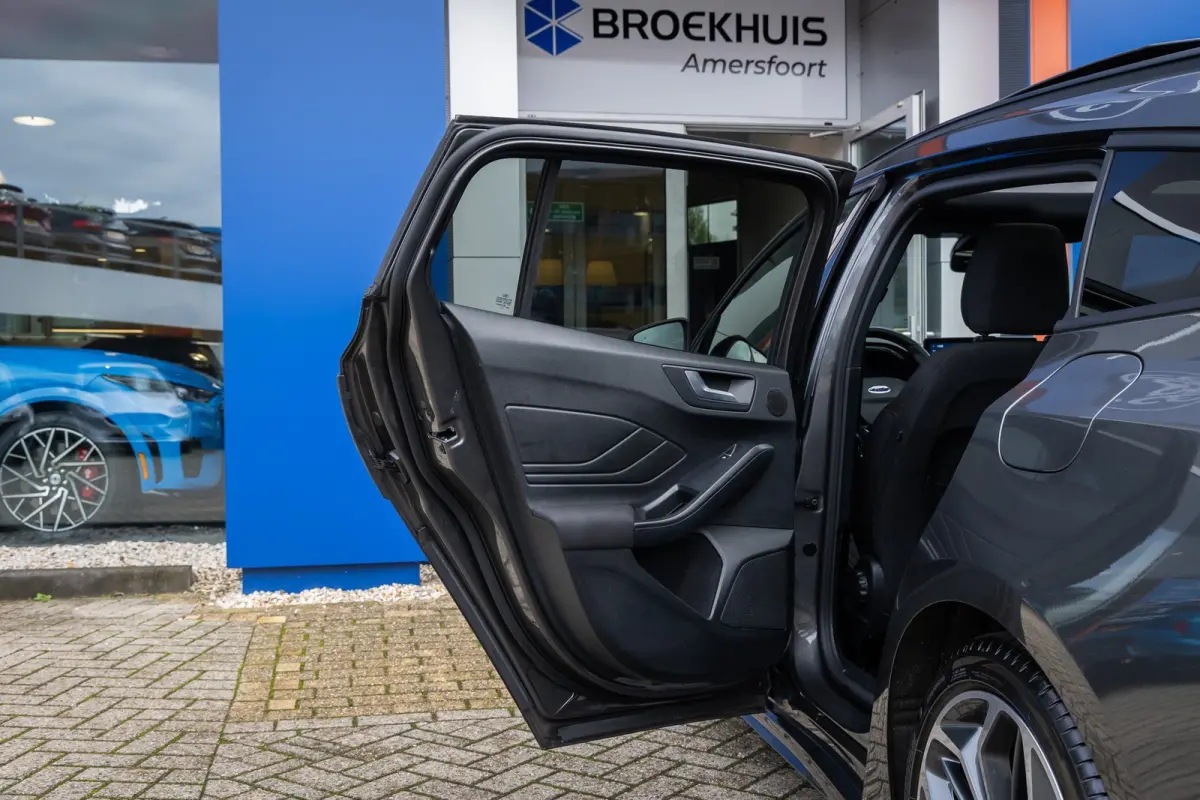1.0 EcoBoost Hybrid ST Line X | Pano-dak | Cruise adaptief | Apple Carplay/Android Auto | Camera | Stoel+stuur verwarming | Keyless | Achteruitrijcamera | Cruise control adaptief met Stop&Go