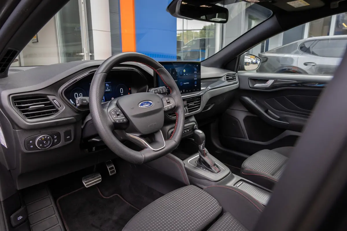 1.0 EcoBoost Hybrid ST Line X | Pano-dak | Cruise adaptief | Apple Carplay/Android Auto | Camera | Stoel+stuur verwarming | Keyless | Achteruitrijcamera | Cruise control adaptief met Stop&Go