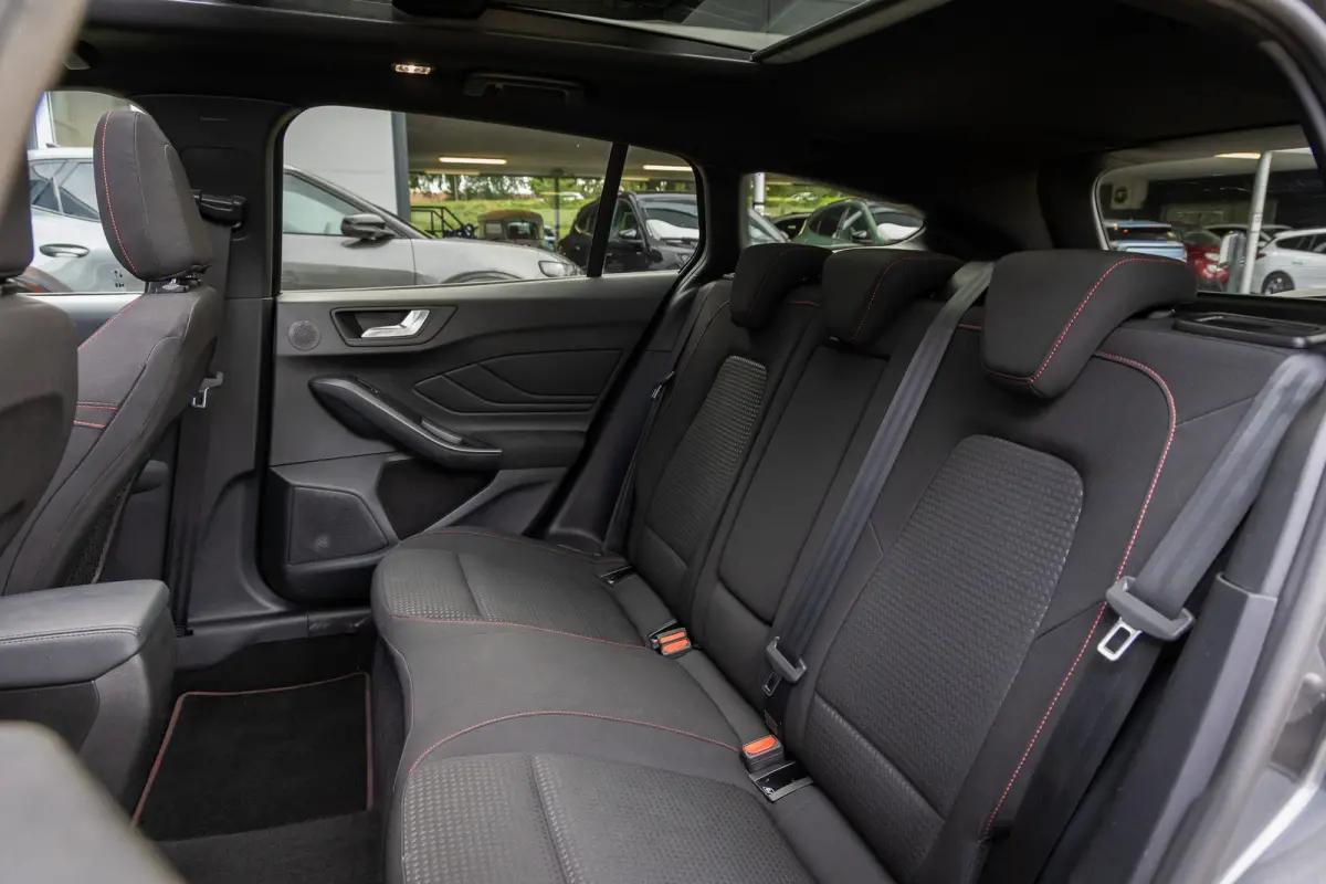 1.0 EcoBoost Hybrid ST Line X | Pano-dak | Cruise adaptief | Apple Carplay/Android Auto | Camera | Stoel+stuur verwarming | Keyless | Achteruitrijcamera | Cruise control adaptief met Stop&Go
