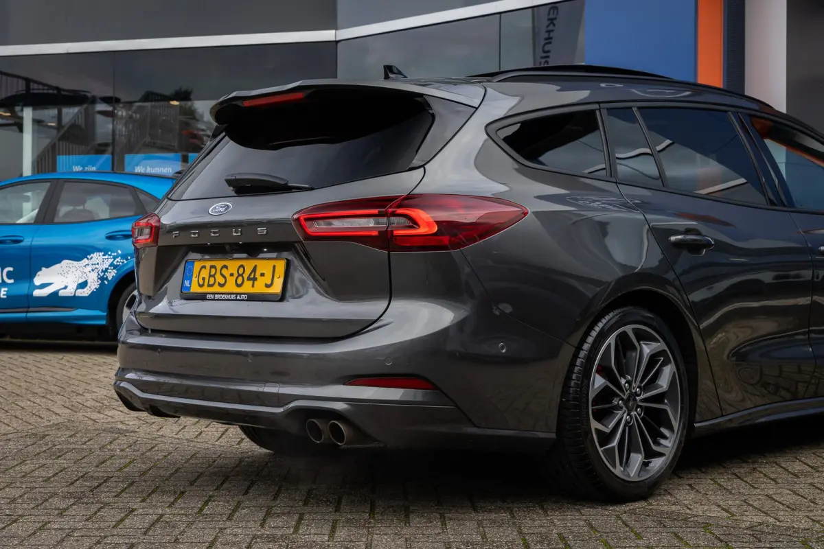 1.0 EcoBoost Hybrid ST Line X | Pano-dak | Cruise adaptief | Apple Carplay/Android Auto | Camera | Stoel+stuur verwarming | Keyless | Achteruitrijcamera | Cruise control adaptief met Stop&Go