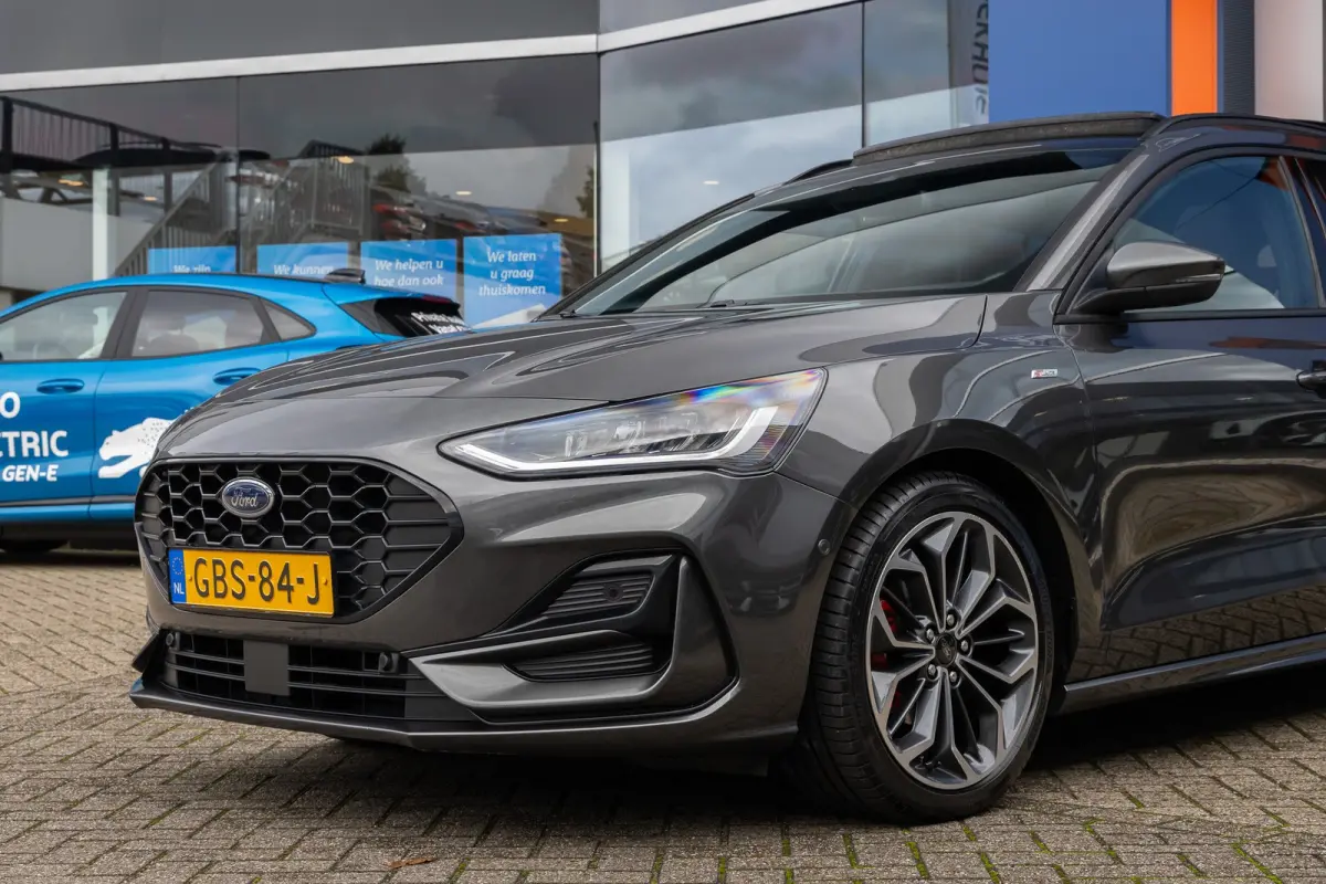 1.0 EcoBoost Hybrid ST Line X | Pano-dak | Cruise adaptief | Apple Carplay/Android Auto | Camera | Stoel+stuur verwarming | Keyless | Achteruitrijcamera | Cruise control adaptief met Stop&Go