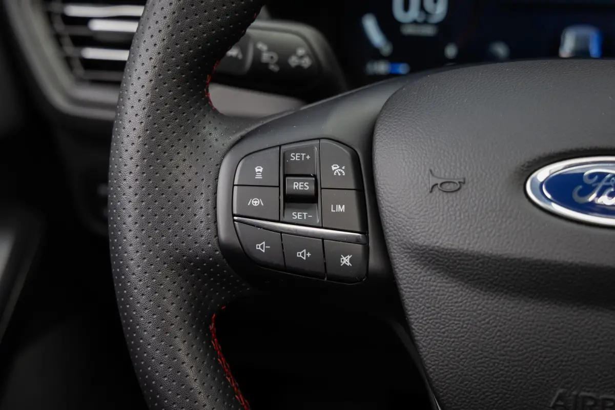 1.0 EcoBoost Hybrid ST Line X | Pano-dak | Cruise adaptief | Apple Carplay/Android Auto | Camera | Stoel+stuur verwarming | Keyless | Achteruitrijcamera | Cruise control adaptief met Stop&Go