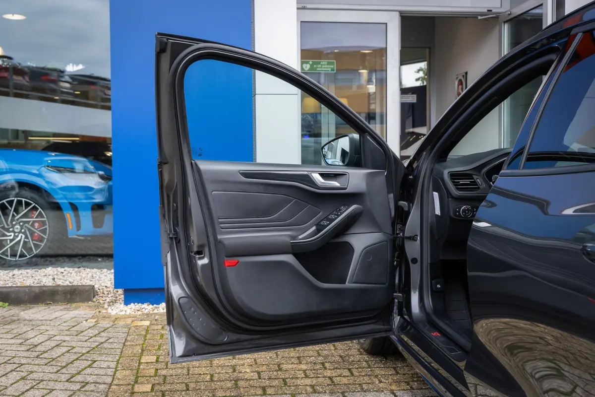 1.0 EcoBoost Hybrid ST Line X | Pano-dak | Cruise adaptief | Apple Carplay/Android Auto | Camera | Stoel+stuur verwarming | Keyless | Achteruitrijcamera | Cruise control adaptief met Stop&Go