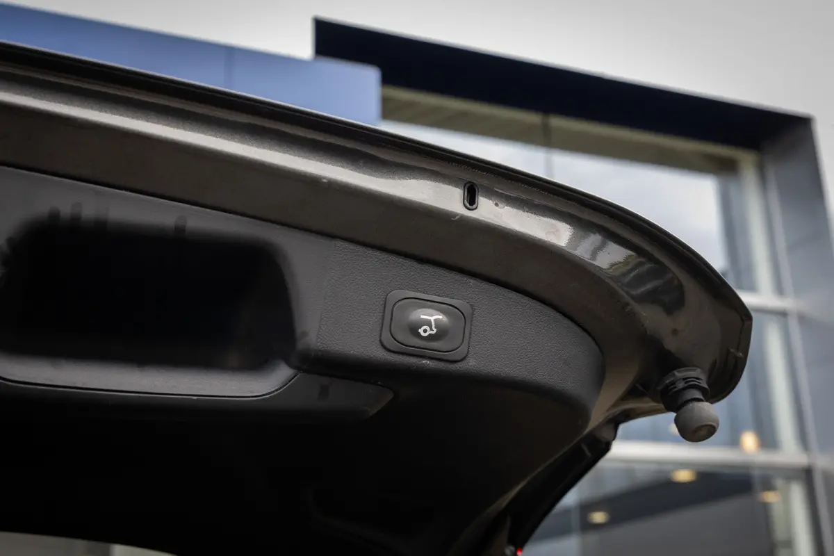 1.0 EcoBoost Hybrid ST Line X | Pano-dak | Cruise adaptief | Apple Carplay/Android Auto | Camera | Stoel+stuur verwarming | Keyless | Achteruitrijcamera | Cruise control adaptief met Stop&Go