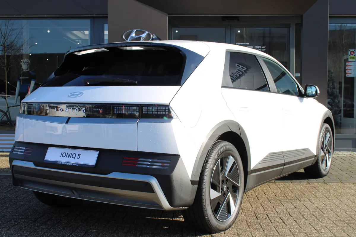 Long Range Pure Edition 84 kWh | €3000,- korting !! | vanaf 458,- Financial Lease p/m !