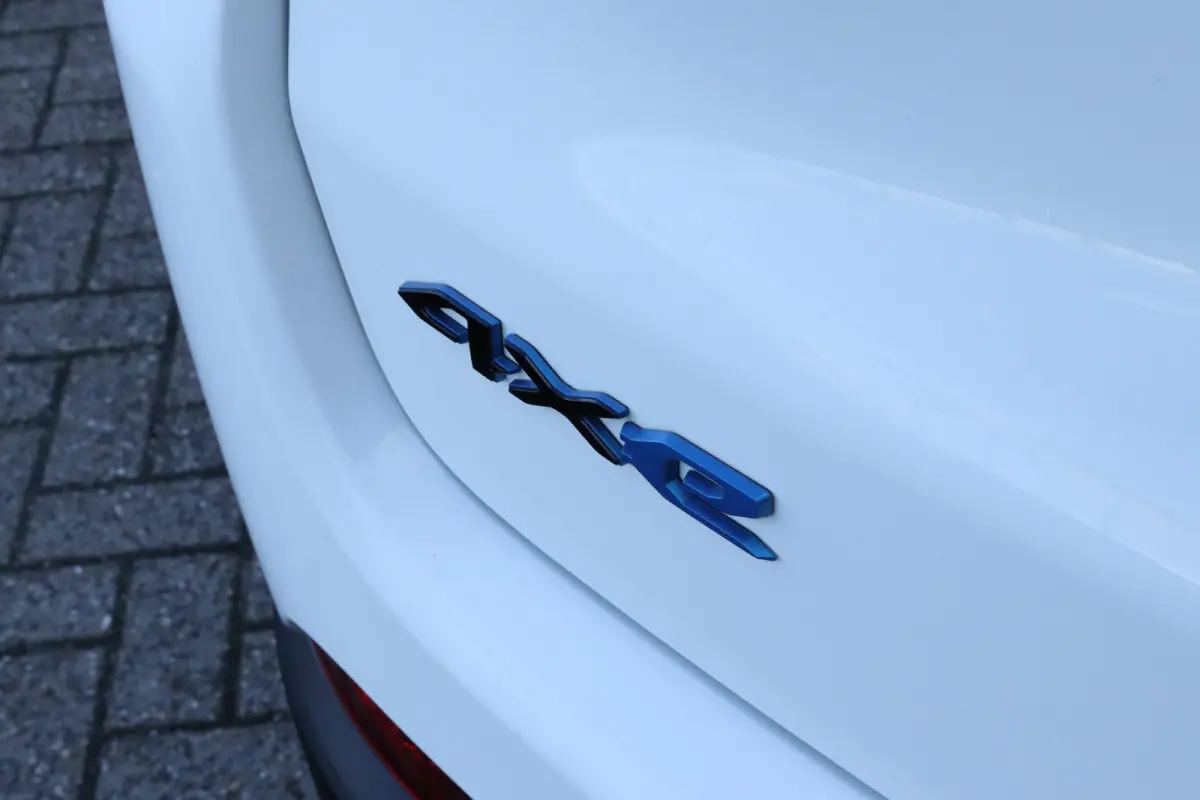 4xe 240 Plug-in Hybrid Upland | Adaptieve Cruise | Stoel+Stuurverwarming | Navigatie | Keyless | Camera | Carplay