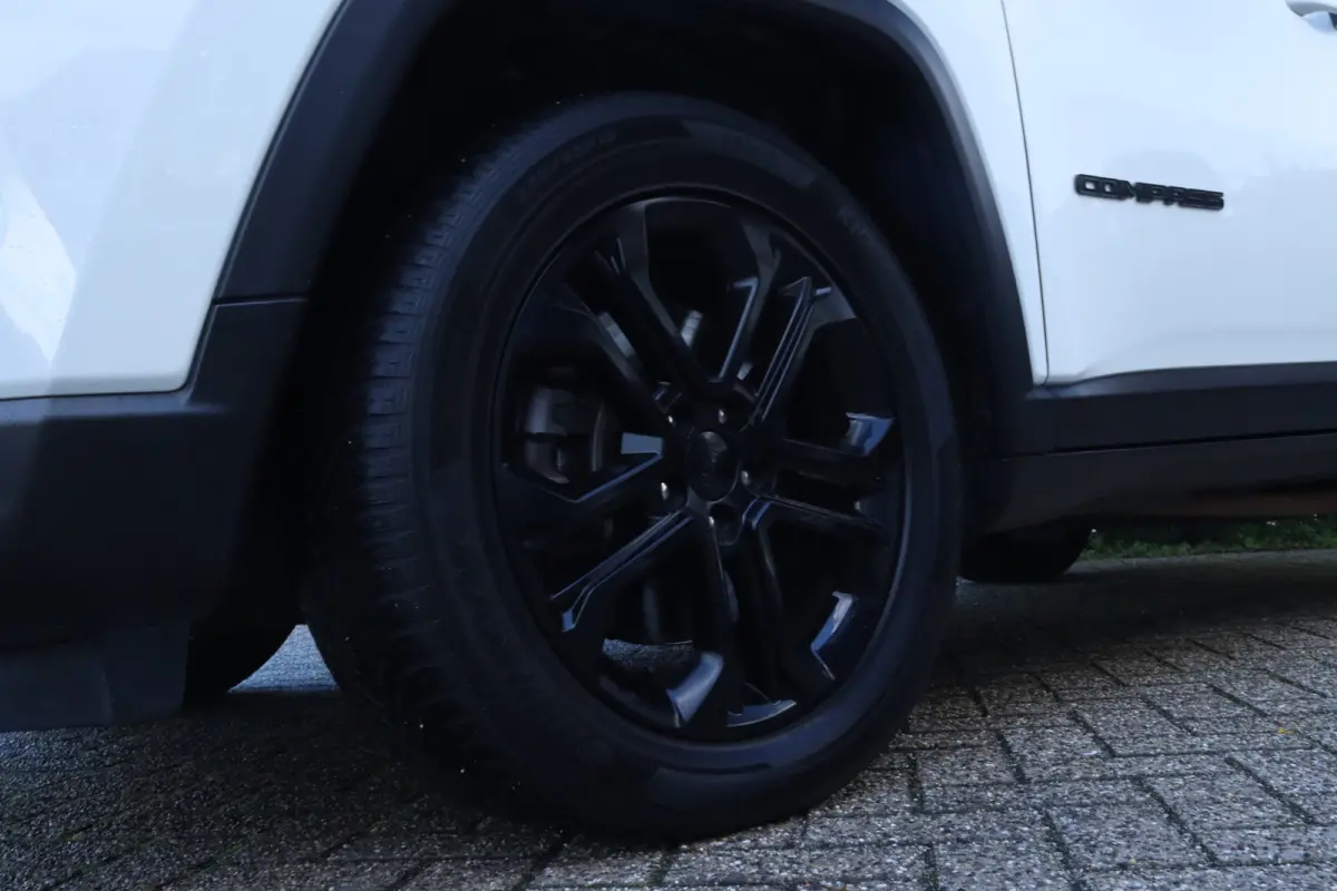 4xe 240 Plug-in Hybrid Upland | Adaptieve Cruise | Stoel+Stuurverwarming | Navigatie | Keyless | Camera | Carplay