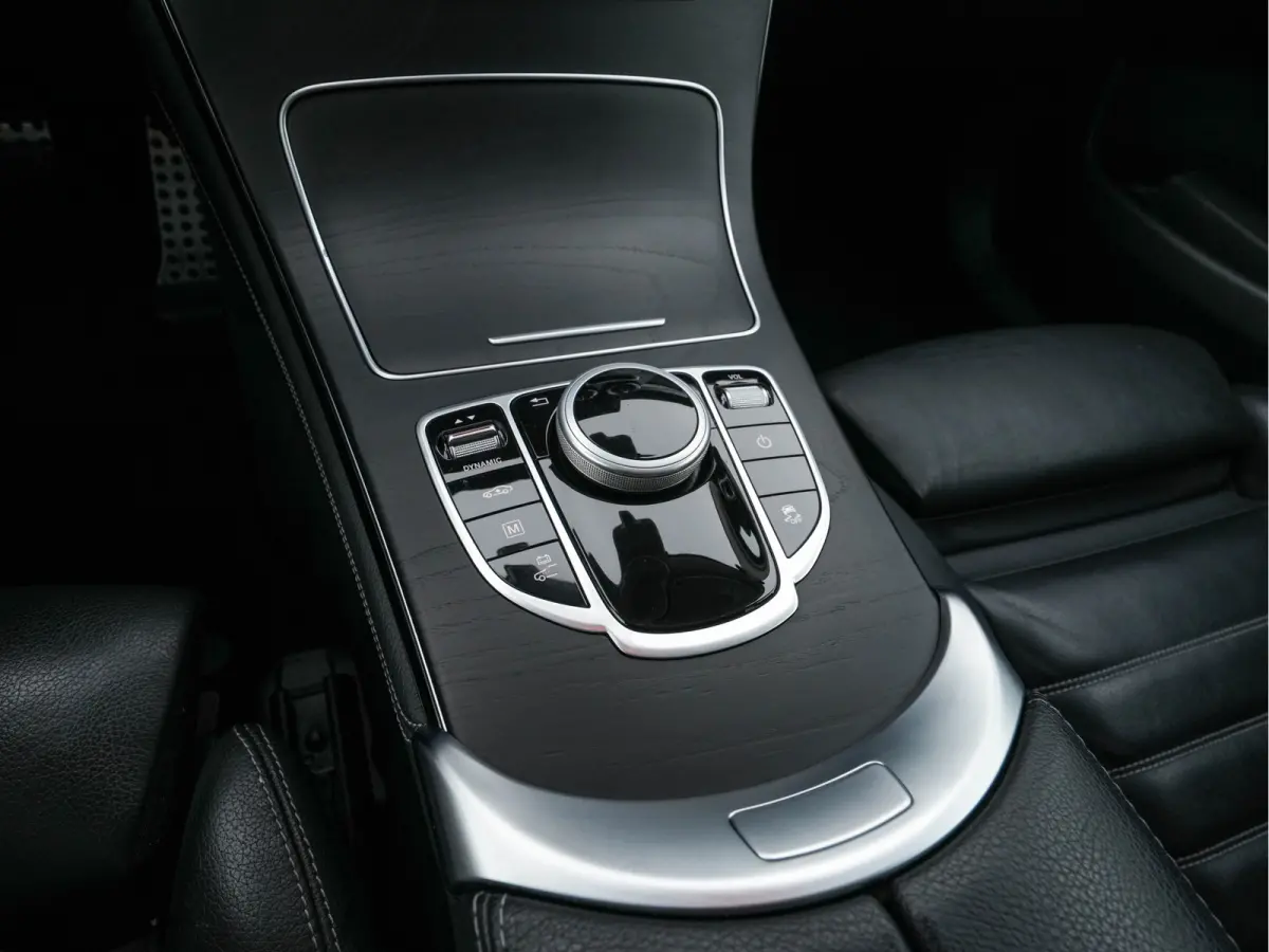 350e 4MATIC Premium Plus Plug-in Aut. *LEATHER | FULL-LED | BLIND-SPOT | HEATED-SPORTSEATS | CAMERA | KEYLESS | AIR-SUSPENSION | ADAPTIVE-CRUISE | PRIVACY-GLASS | NAVI-FULLMAP | 20''ALU*