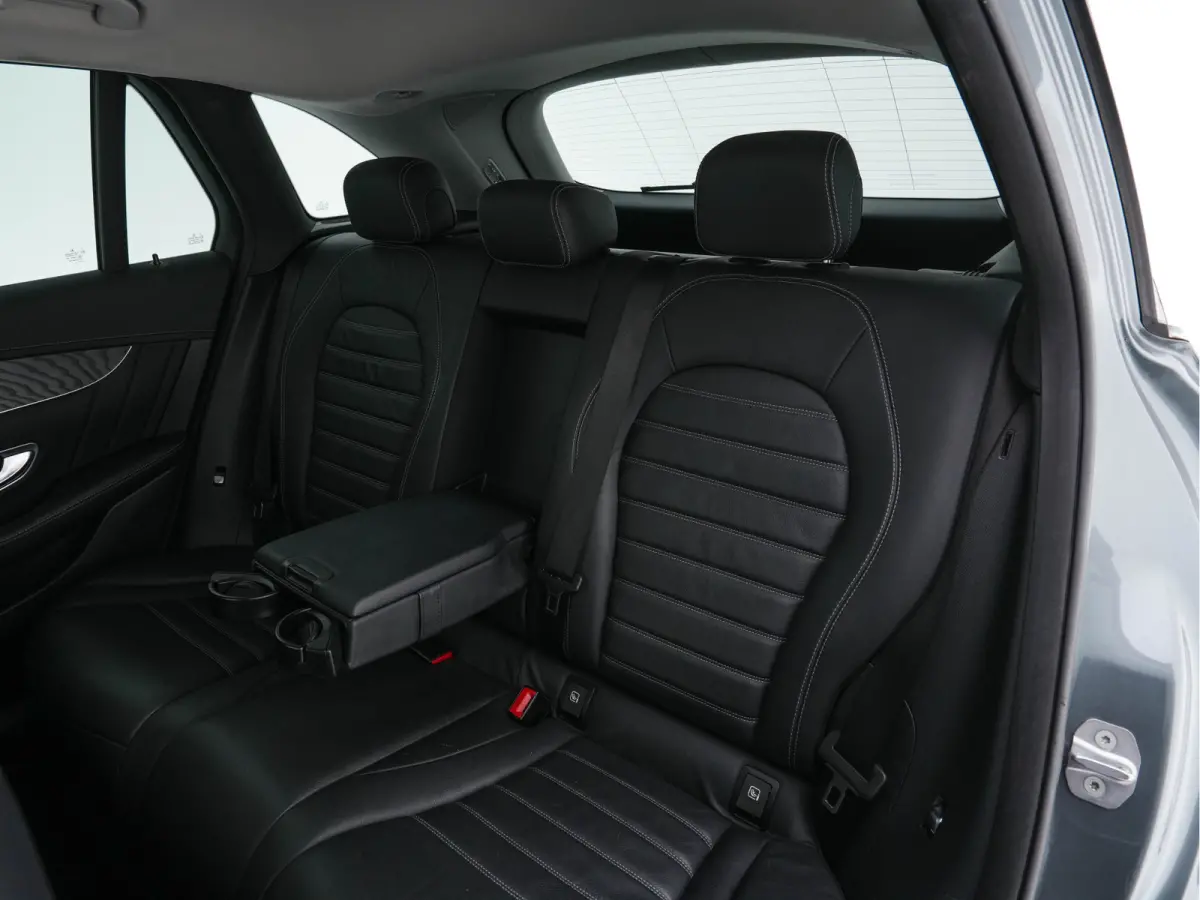 350e 4MATIC Premium Plus Plug-in Aut. *LEATHER | FULL-LED | BLIND-SPOT | HEATED-SPORTSEATS | CAMERA | KEYLESS | AIR-SUSPENSION | ADAPTIVE-CRUISE | PRIVACY-GLASS | NAVI-FULLMAP | 20''ALU*