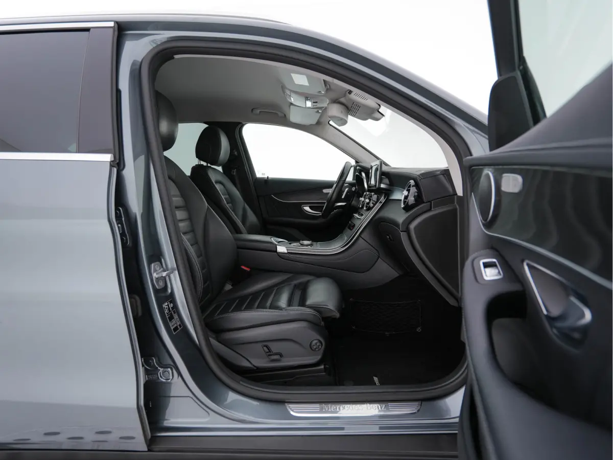 350e 4MATIC Premium Plus Plug-in Aut. *LEATHER | FULL-LED | BLIND-SPOT | HEATED-SPORTSEATS | CAMERA | KEYLESS | AIR-SUSPENSION | ADAPTIVE-CRUISE | PRIVACY-GLASS | NAVI-FULLMAP | 20''ALU*