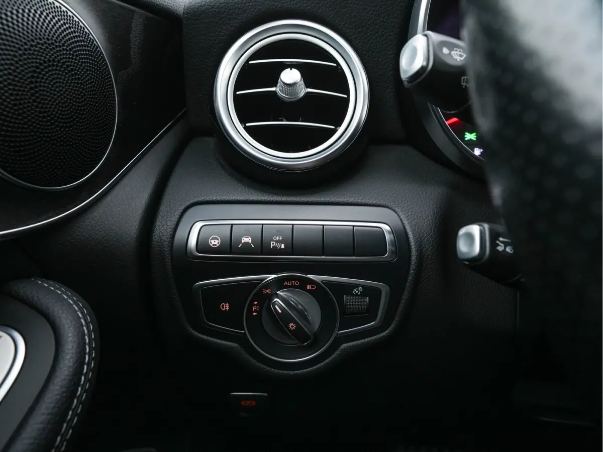 350e 4MATIC Premium Plus Plug-in Aut. *LEATHER | FULL-LED | BLIND-SPOT | HEATED-SPORTSEATS | CAMERA | KEYLESS | AIR-SUSPENSION | ADAPTIVE-CRUISE | PRIVACY-GLASS | NAVI-FULLMAP | 20''ALU*