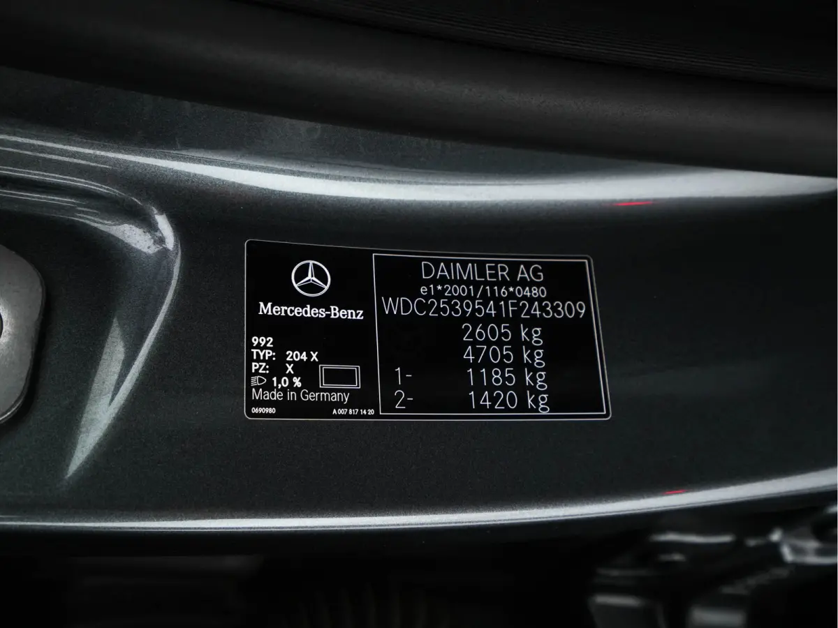 350e 4MATIC Premium Plus Plug-in Aut. *LEATHER | FULL-LED | BLIND-SPOT | HEATED-SPORTSEATS | CAMERA | KEYLESS | AIR-SUSPENSION | ADAPTIVE-CRUISE | PRIVACY-GLASS | NAVI-FULLMAP | 20''ALU*