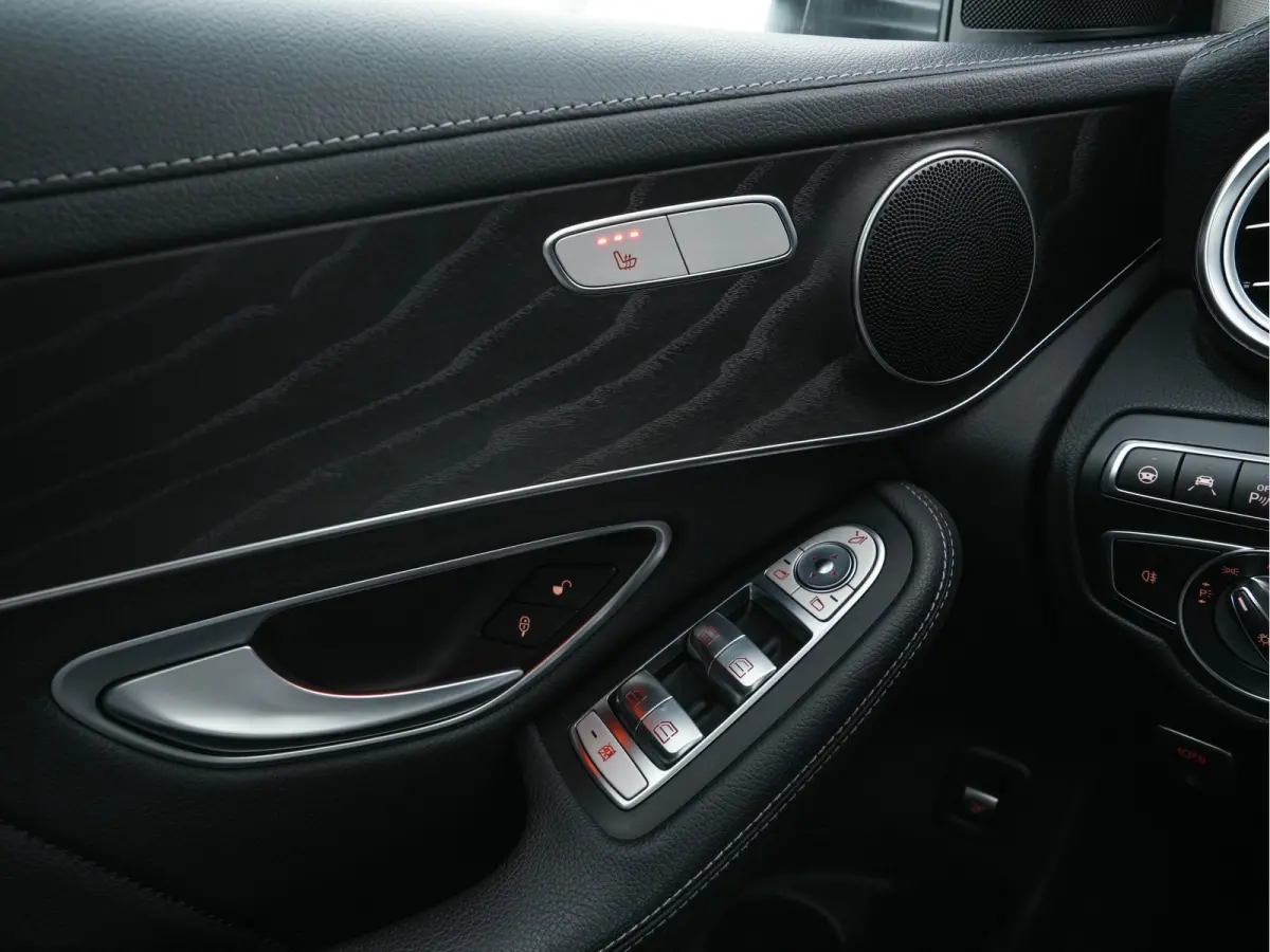 350e 4MATIC Premium Plus Plug-in Aut. *LEATHER | FULL-LED | BLIND-SPOT | HEATED-SPORTSEATS | CAMERA | KEYLESS | AIR-SUSPENSION | ADAPTIVE-CRUISE | PRIVACY-GLASS | NAVI-FULLMAP | 20''ALU*