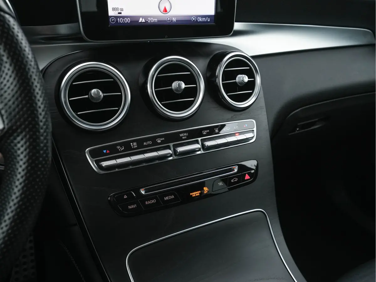 350e 4MATIC Premium Plus Plug-in Aut. *LEATHER | FULL-LED | BLIND-SPOT | HEATED-SPORTSEATS | CAMERA | KEYLESS | AIR-SUSPENSION | ADAPTIVE-CRUISE | PRIVACY-GLASS | NAVI-FULLMAP | 20''ALU*